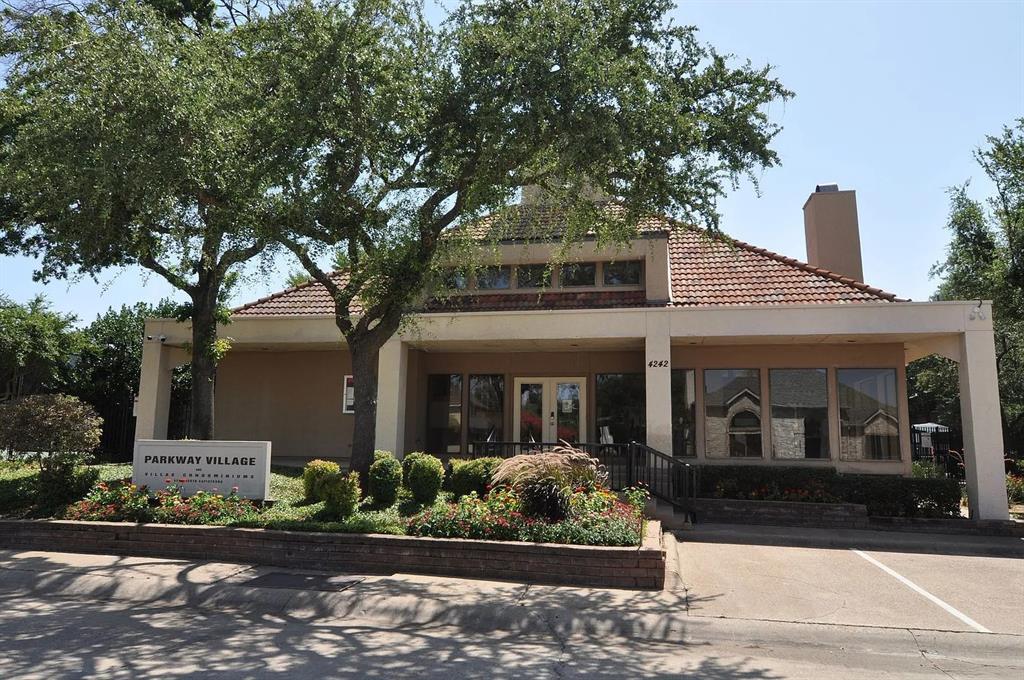 Villas Condo At Pkwy Village - Residential Lease