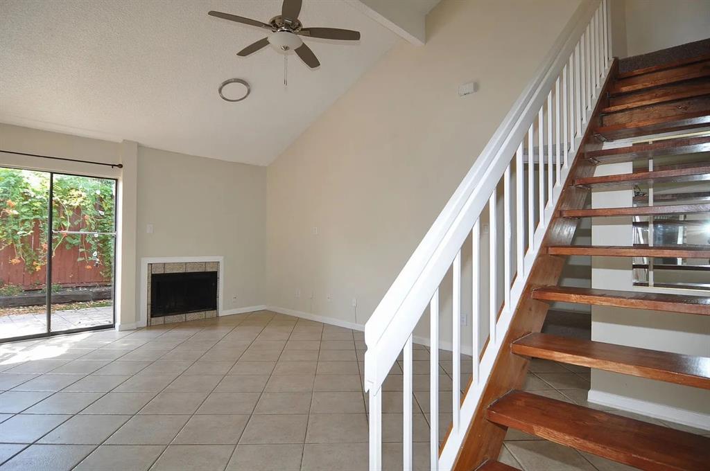 Villas Condo At Pkwy Village - Residential Lease