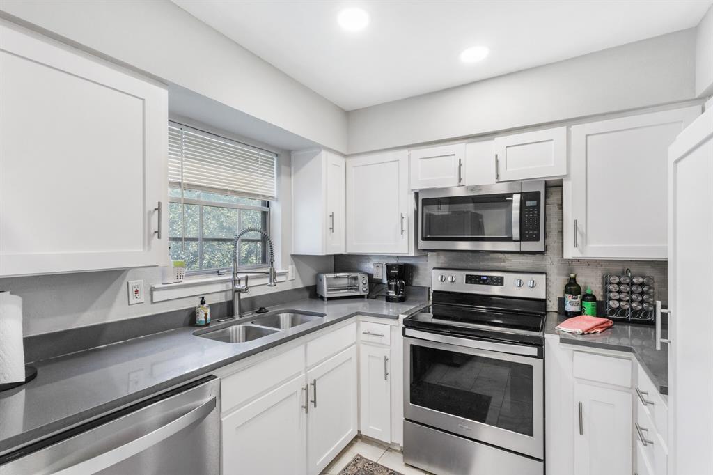 Williamsburg 01 Condo - Residential