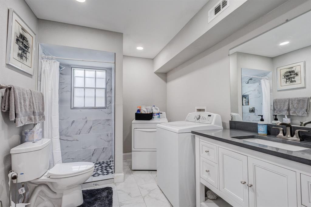 Williamsburg 01 Condo - Residential