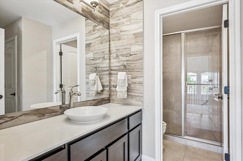 Richwoods Ph Twenty - Residential