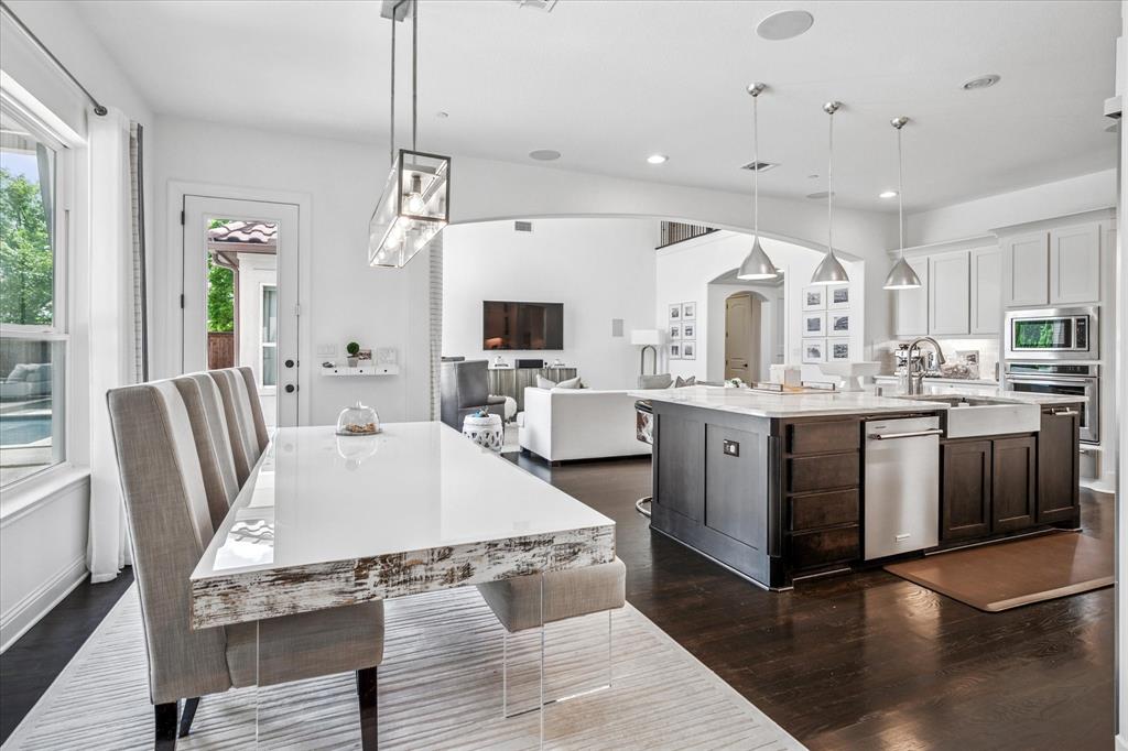 Richwoods Ph Twenty - Residential