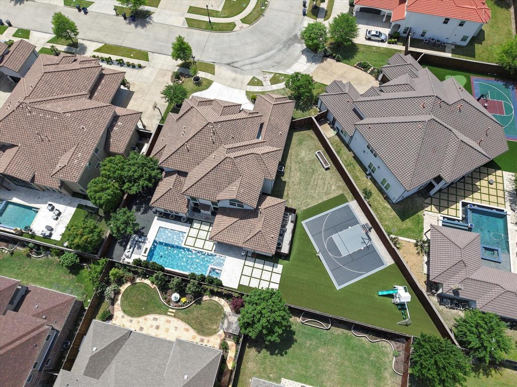 Richwoods Ph Twenty - Residential