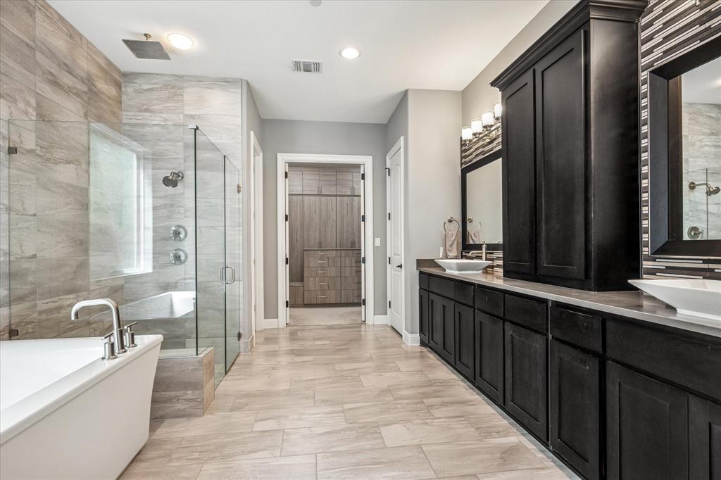 Richwoods Ph Twenty - Residential