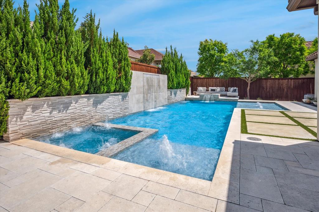 Richwoods Ph Twenty - Residential