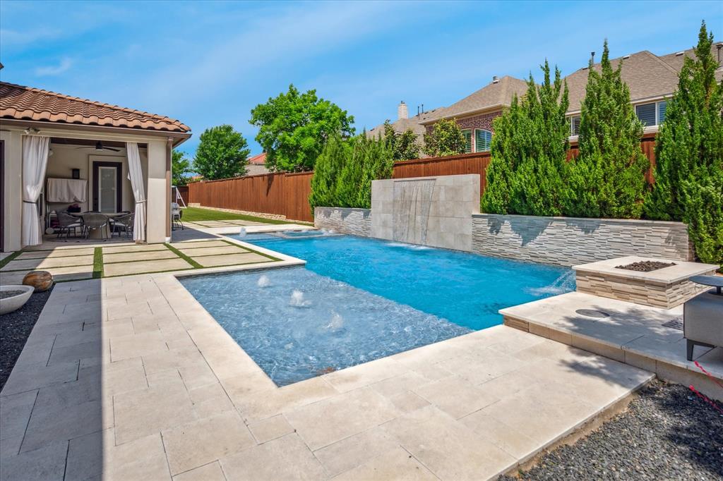 Richwoods Ph Twenty - Residential