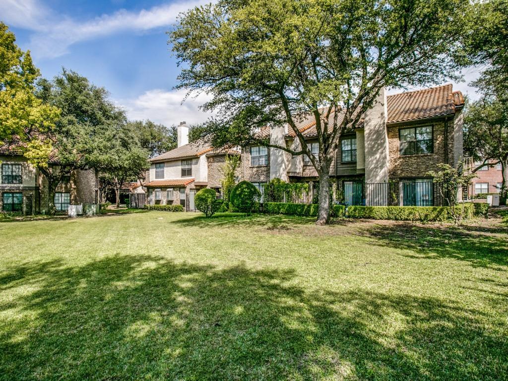 333 Melrose Drive 22B