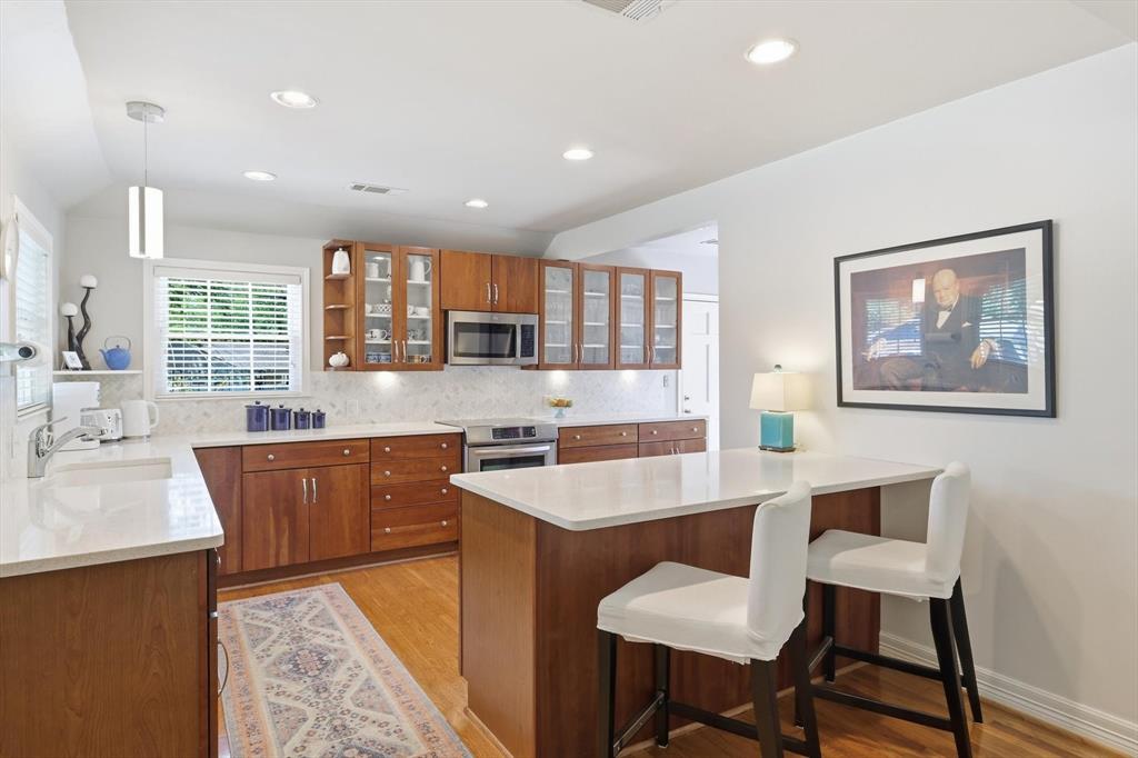 9003 Santa Clara Drive