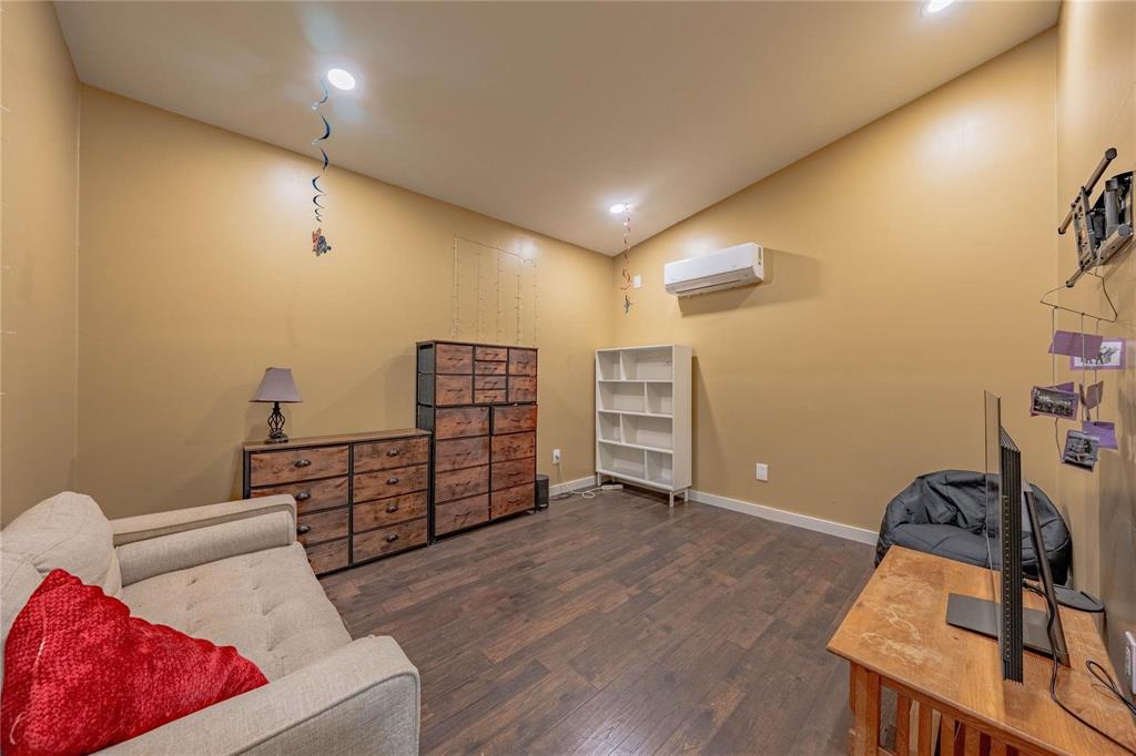 PRITCHETT S E SUB - Residential