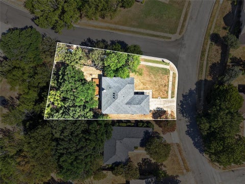 Tiny photo for 806 Creekside Drive, Euless, TX 76040 (MLS # 21387503)