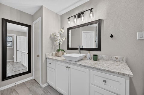 Tiny photo for 806 Creekside Drive, Euless, TX 76040 (MLS # 21387503)