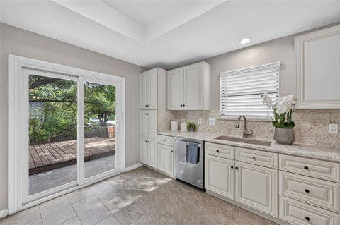 Tiny photo for 806 Creekside Drive, Euless, TX 76040 (MLS # 21387503)