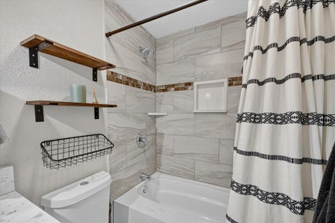 Tiny photo for 806 Creekside Drive, Euless, TX 76040 (MLS # 21387503)