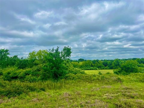 Photo of Lot 8 Clare Rd, Poolville, TX 76487 (MLS # 21246145)