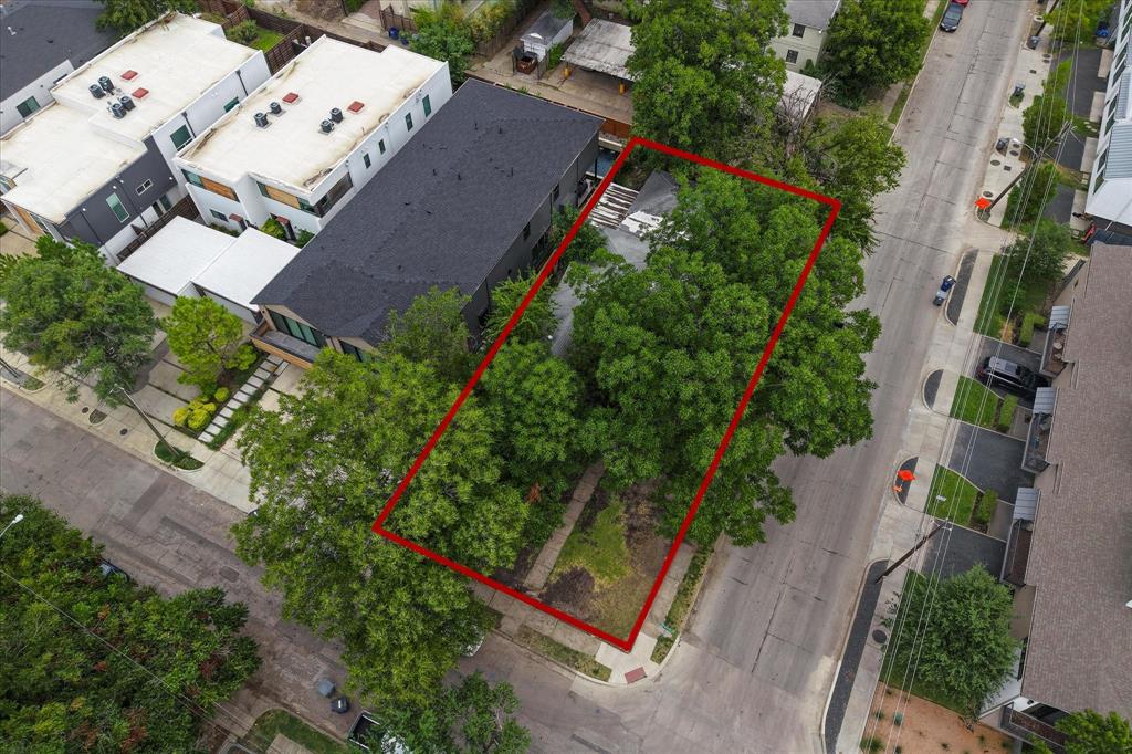 Photo of 2300 N Prairie Avenue, Dallas, TX 75204 (MLS # 21375070)