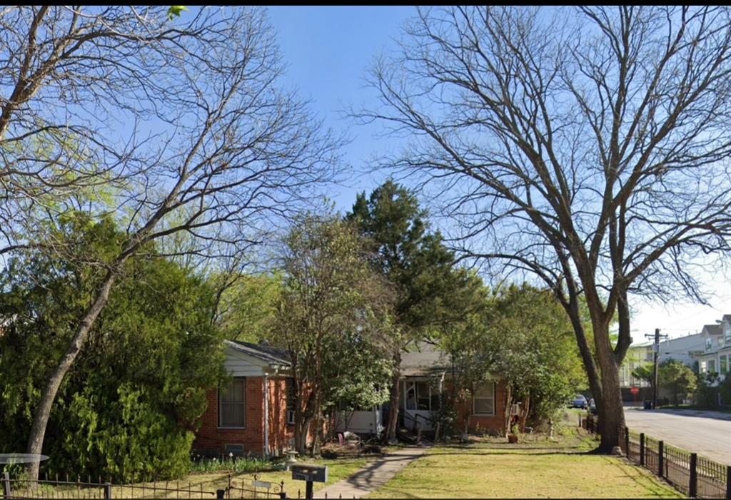 Photo of 2300 N Prairie Avenue, Dallas, TX 75204 (MLS # 21375070)