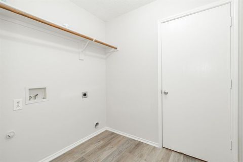 Tiny photo for 102 Stoney Creek Lane, Terrell, TX 75160 (MLS # 21099826)