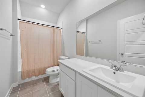 Tiny photo for 414 Hazeltine Road, Red Oak, TX 75154 (MLS # 21278890)