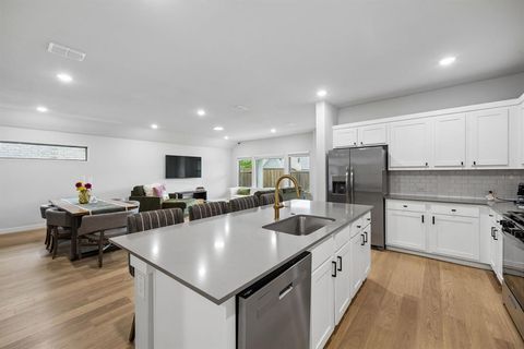Tiny photo for 414 Hazeltine Road, Red Oak, TX 75154 (MLS # 21278890)