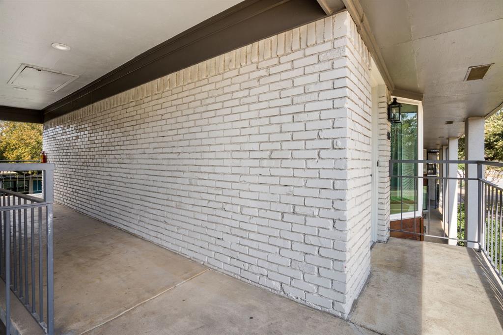 3913 Inwood Road 2006