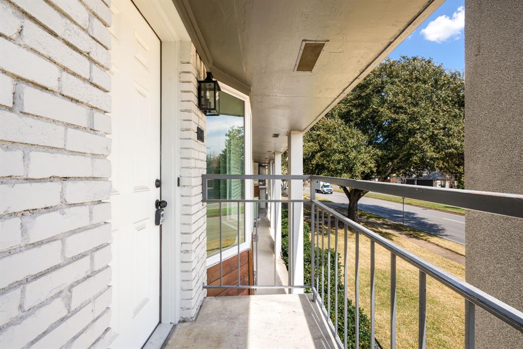 3913 Inwood Road 2006