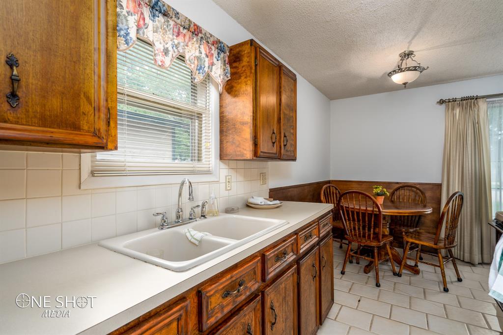 Photo 6 of 25 of 2302 Fannin Street house