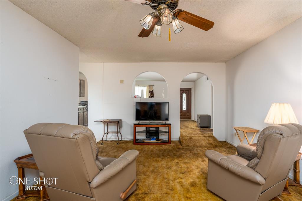 Photo 5 of 25 of 2302 Fannin Street house