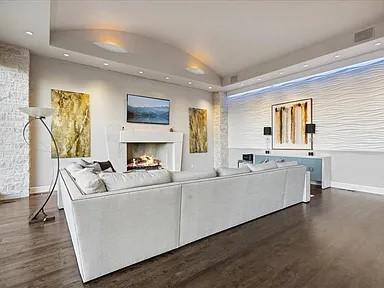 2619 Hemingway Drive