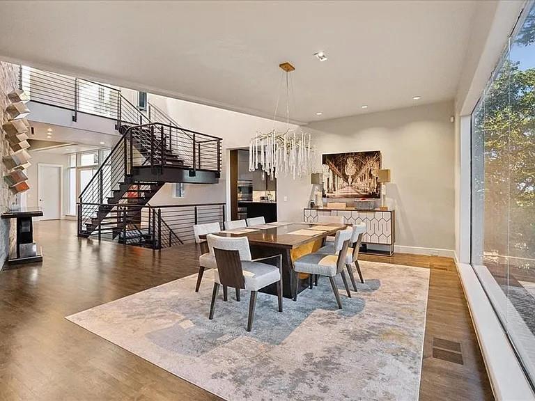 2619 Hemingway Drive