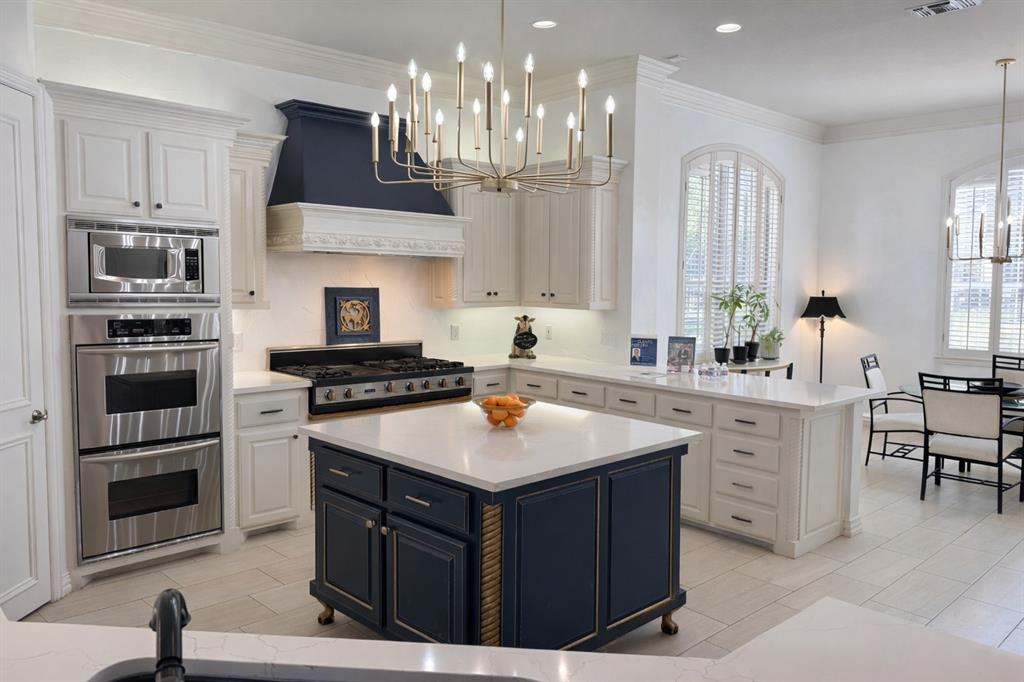 550 N Peytonville Avenue