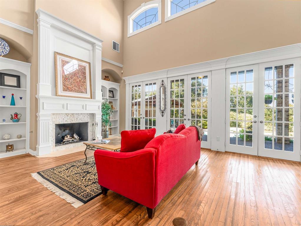 550 N Peytonville Avenue