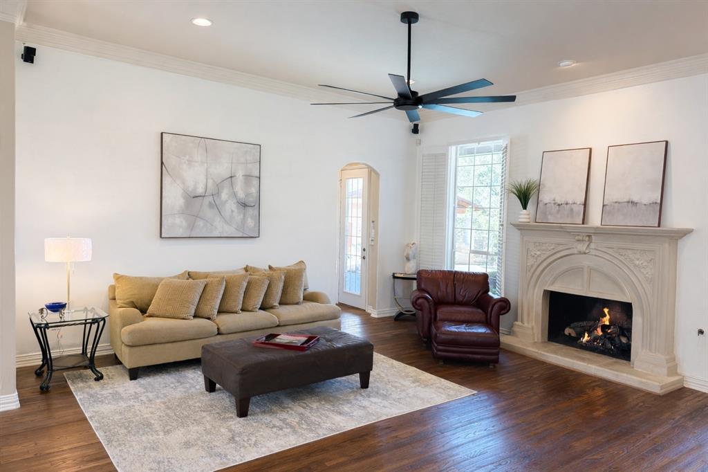 550 N Peytonville Avenue