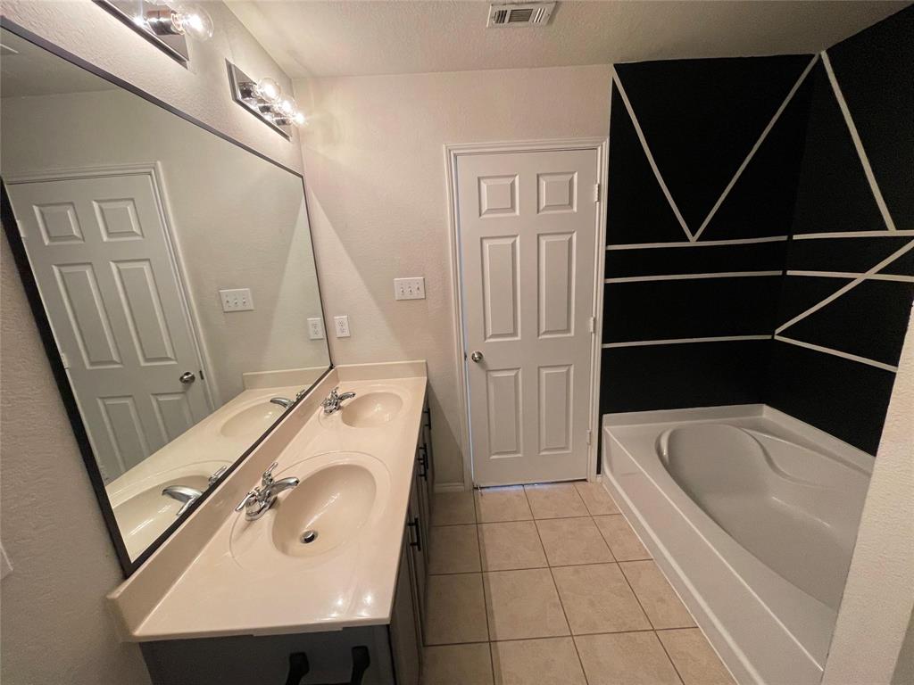 Parks At Boat Club The - Residential Lease