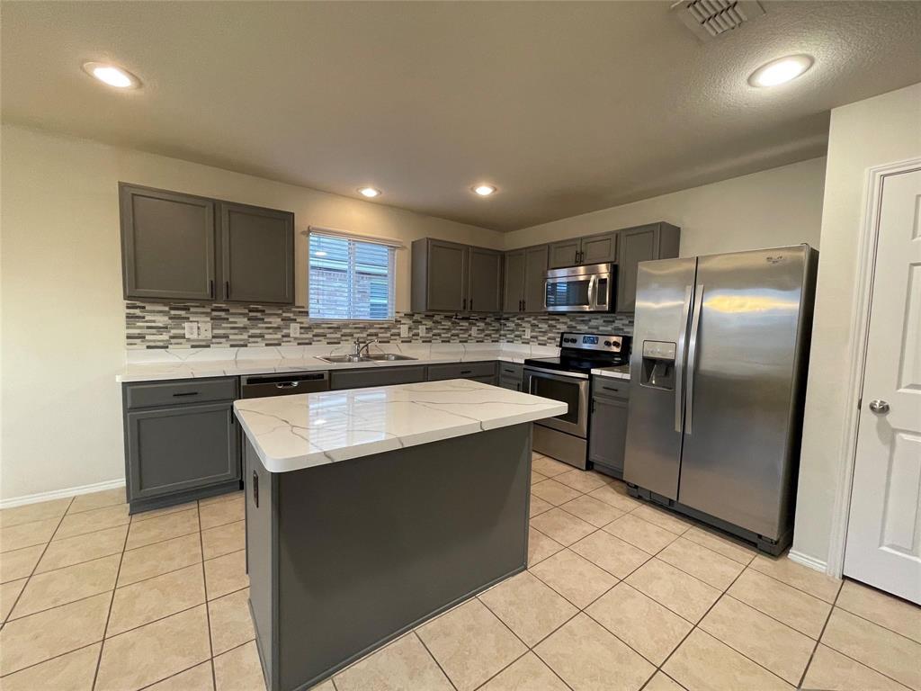 Parks At Boat Club The - Residential Lease