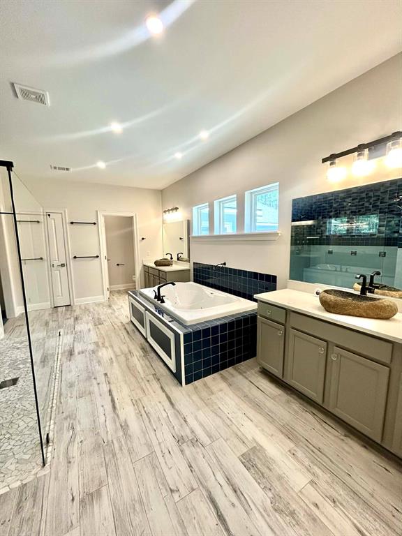 7417 Weathertop Drive