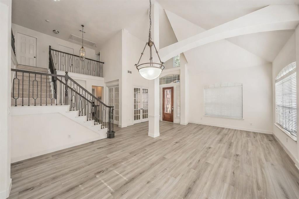 3221 Summerfield Drive