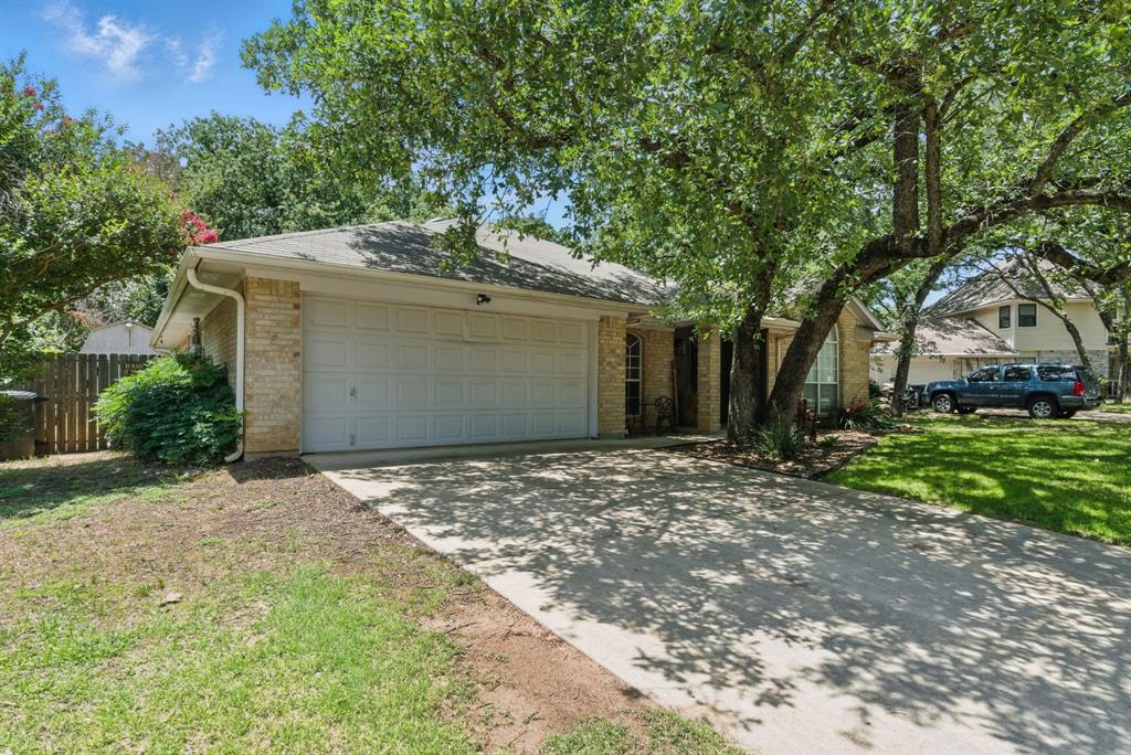 945 Lake Ridge Drive