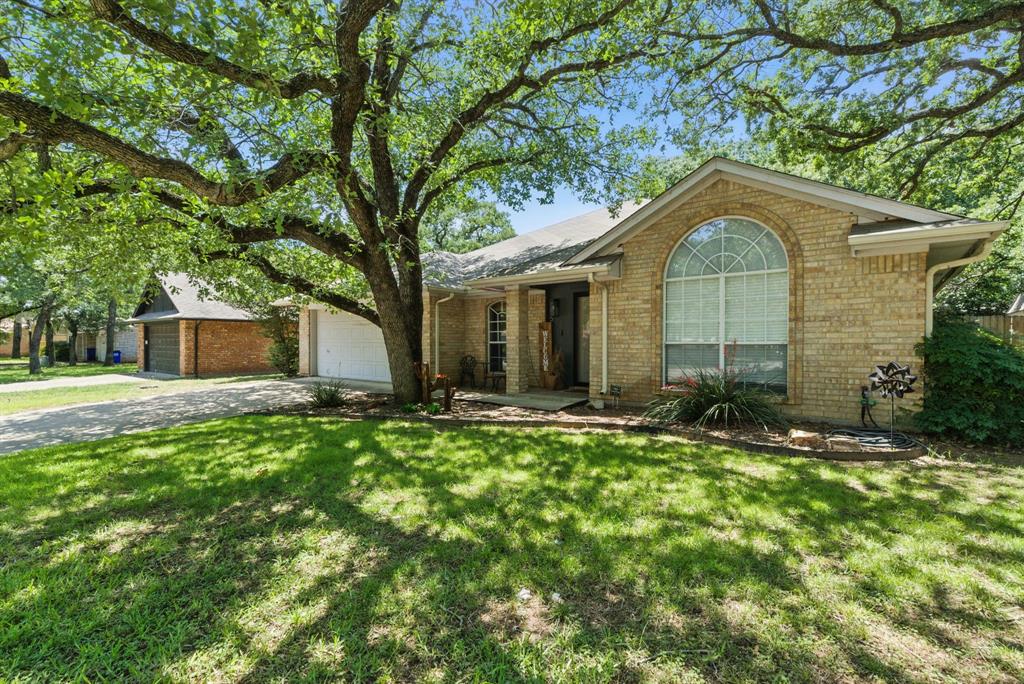 945 Lake Ridge Drive