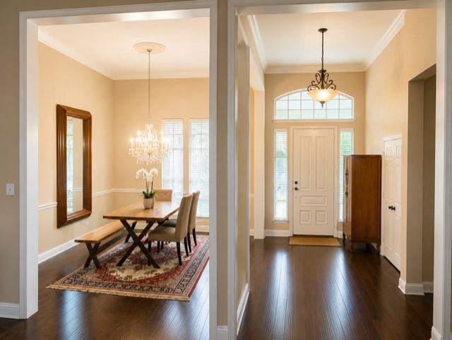 701 Crabapple Way
