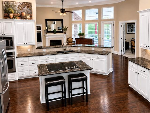 701 Crabapple Way