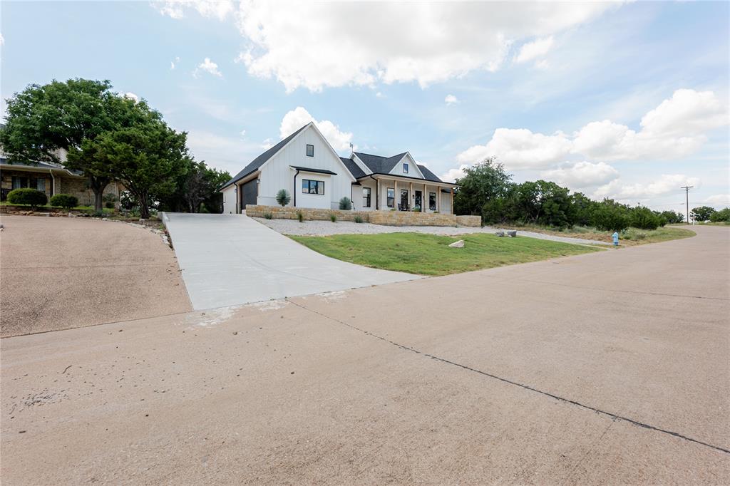 405 Oak Tree Drive