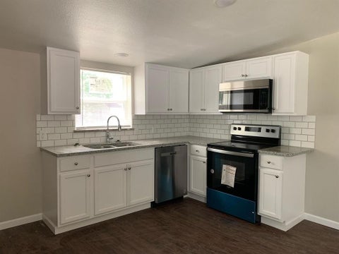 Photo of 1012 Faye Street, Gainesville, TX 76240 (MLS # 21402477)