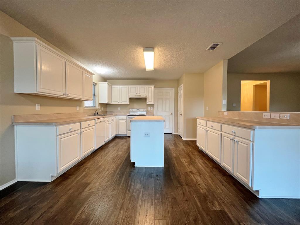 4021 Busch Gardens Drive