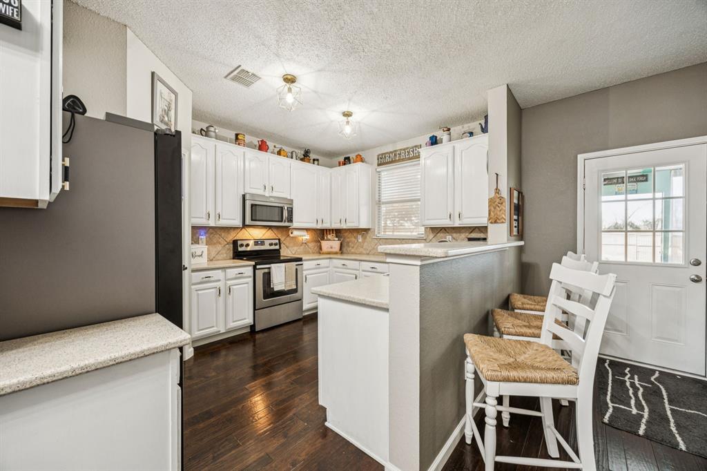 10601 Gleneagles Lane