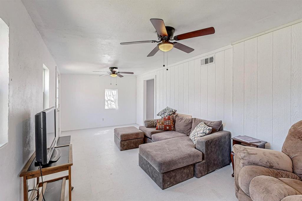 Southern Oaks Ph - Residential