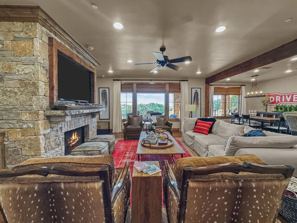 1693 Scenic Drive 102