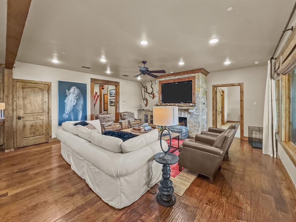 1693 Scenic Drive 102
