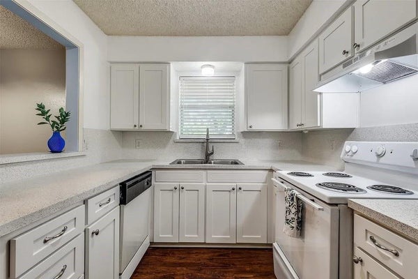 627 TEXAS ST, DENTON, TX 76209 - Image 954a14e6122a87a76318ea9da37dd67c/2370794182
