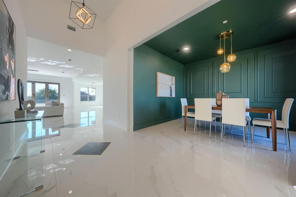 443 Whispering Way