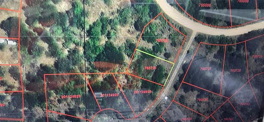 Great cul de sac lot ready to build on.  Runaway Bay water is available for this lot.  They said it is a $3400 connection fee.  Septic is allowed on this lot.  
Survey has already been done. Several great trees for privacy. RV, Manufactured home, Tiny Home, Barndo, Custom home.  All allowed.   Buyer to verify any information